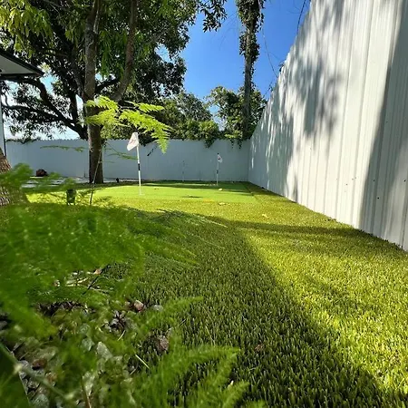 Stylish 2/1 Centrally Located! Miami Exterior photo